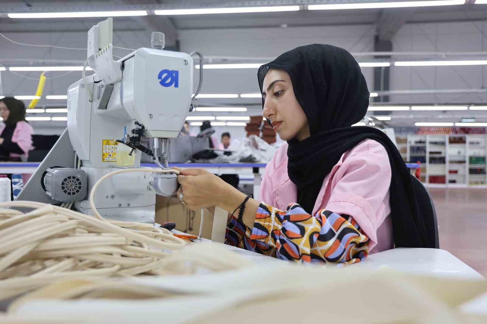 Türkiye’nin en büyüğü: Üretilen çantalar 26 ülkeye ihraç ediliyor