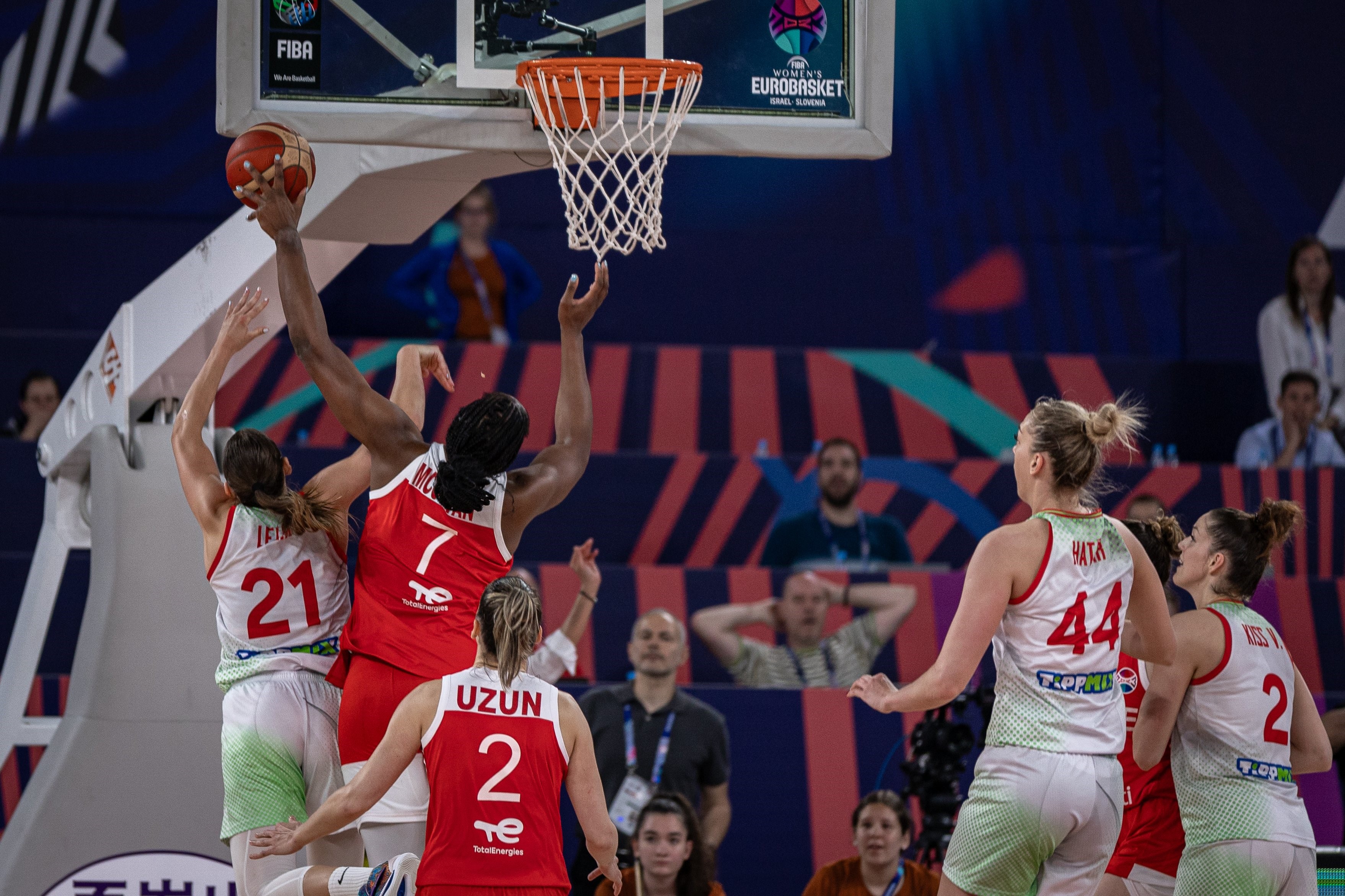 A Milli Kadın Basketbol Takımı gruptaki ilk galibiyetini aldı