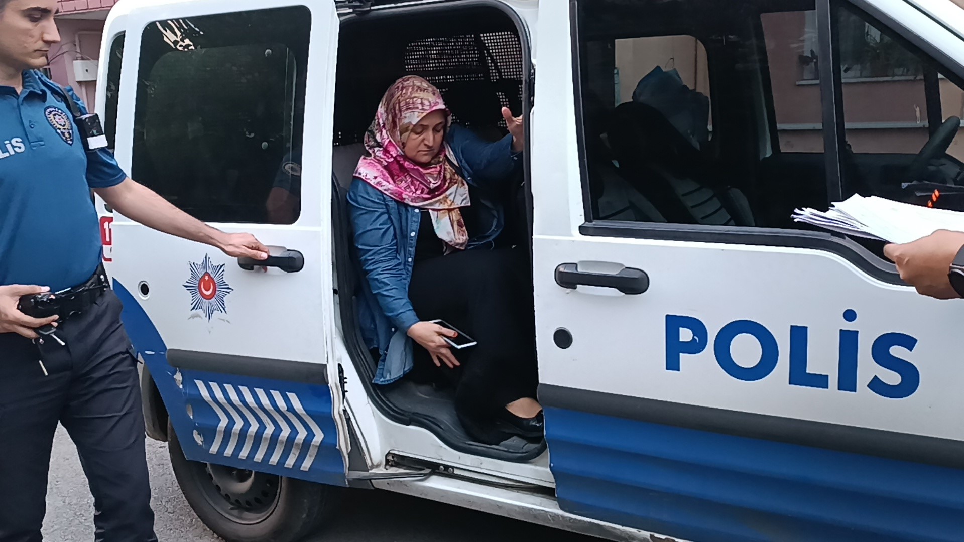 Anne kız memlekete gitmişti, eve geldiklerinde hayrete düştüler: 'İnsanlık dışı'