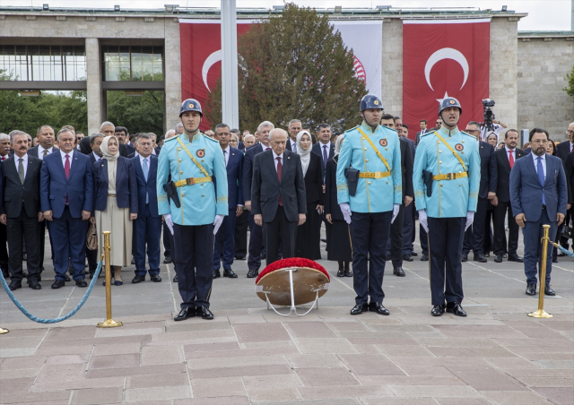 Mustafa Şentop, TBMM Başkanlığını geçici olarak Devlet Bahçeli'ye devretti