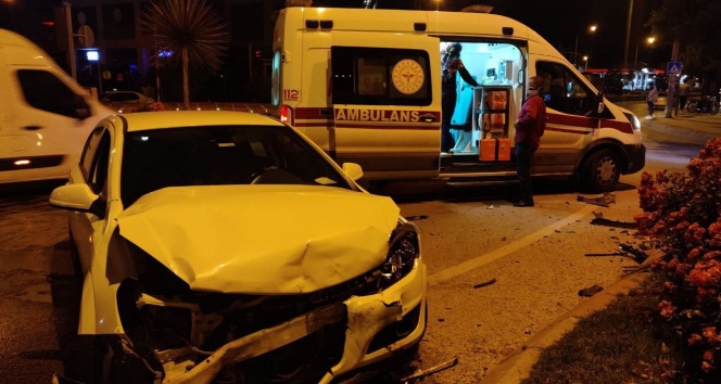 Ankara’da feci kaza: Otomobil takla attı