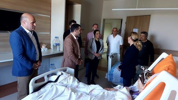 AK Parti Kars Milletvekili Çalkın, bayramda hastaları unutmadı