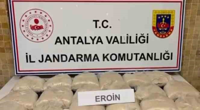 Jandarmadan ’çat’ kapı uyuşturucu operasyonu: 68,2 kilogram eroin ele geçirildi