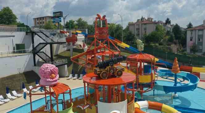 İzmit Belediyesi Aquapark’ı yeni sezona kapılarını açtı