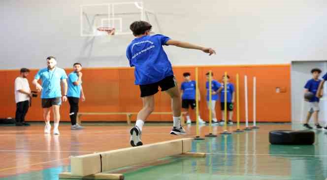 Küçükçekmece’de ücretsiz POMEM, BESYO ve spor liseleri hazırlık kursları başladı