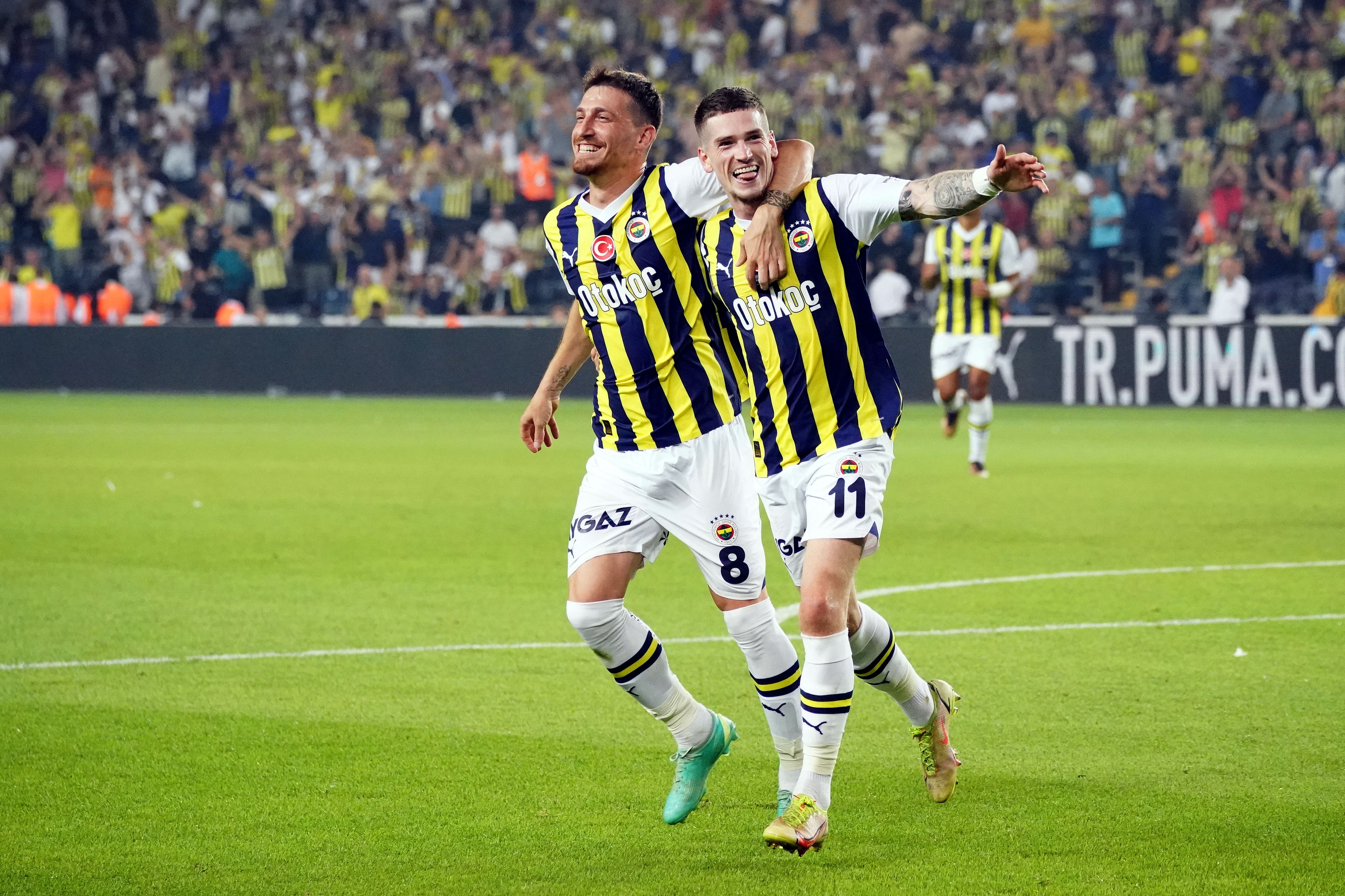 Fenerbahçe, yeni transferleriyle galibiyete uzandı