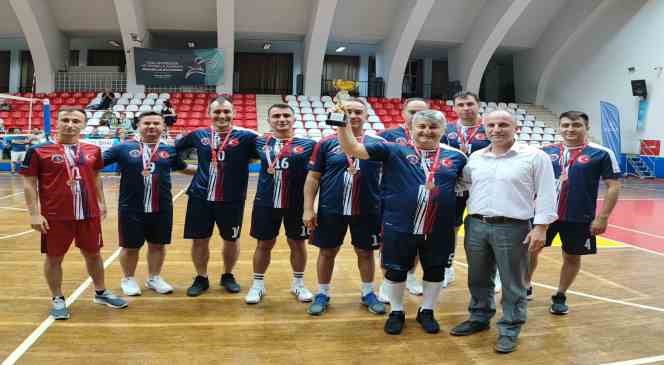 Voleybol Turnuvası’nda Aydın emniyeti şampiyon oldu