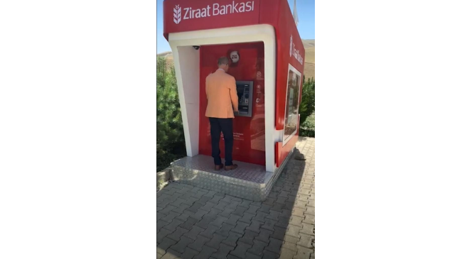 İran sınırında bulunan Esendere beldesi Ziraat ATM’sine kavuştu