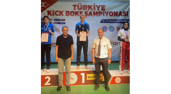 Kick Boks’ta Türkiye Şampiyonu Sakarya Büyükşehir’den