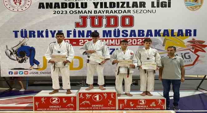 Manisalı judocular Türkiye şampiyonu oldu