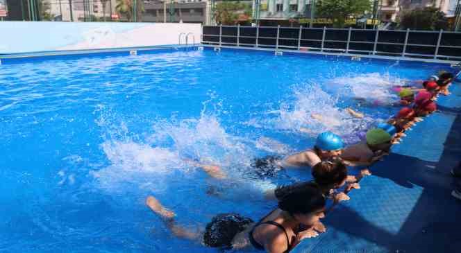 Akdeniz Belediyesinin yüzme kursları başladı
