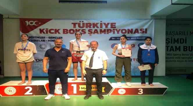 Yenişehir Belediyesi kick boks sporcuları Avrupa Şampiyonası’nda