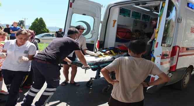 Burhaniye’de motorlu kuryenin çarptığı çocuk yaralandı