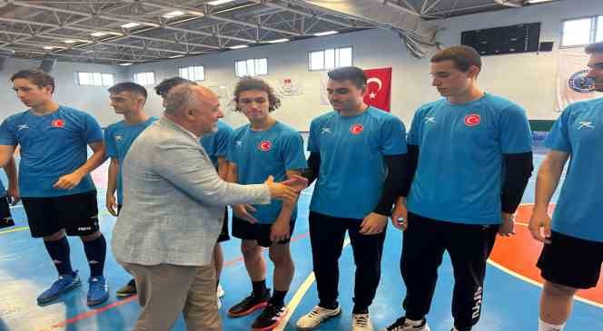 Kasapoğlu, U-17 Hentbol Milli Takımıyla bir araya geldi