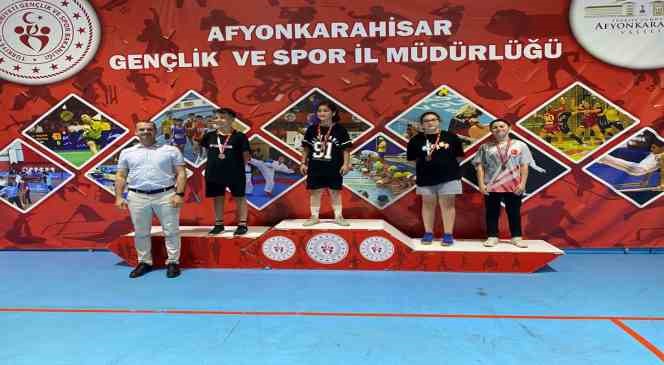 15 Temmuz Şehitleri anısına badminton turnuvası düzenlendi