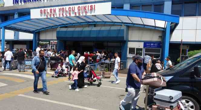 Trabzon Havalimanı tarihinin en yoğun temmuz ayını yaşıyor