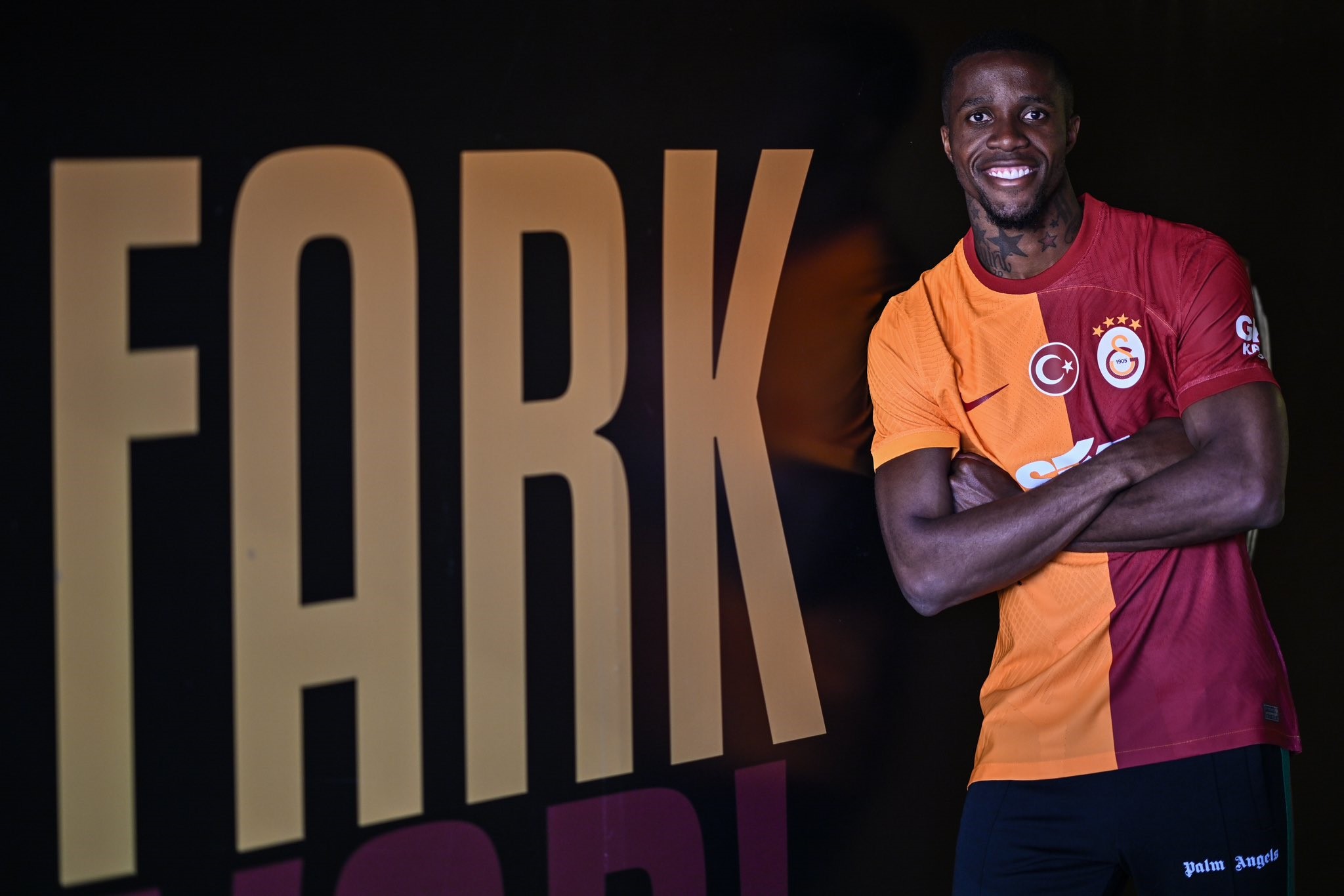 Wilfried Zaha: “Bu forma ile yüzde yüzümü sahada vereceğim”