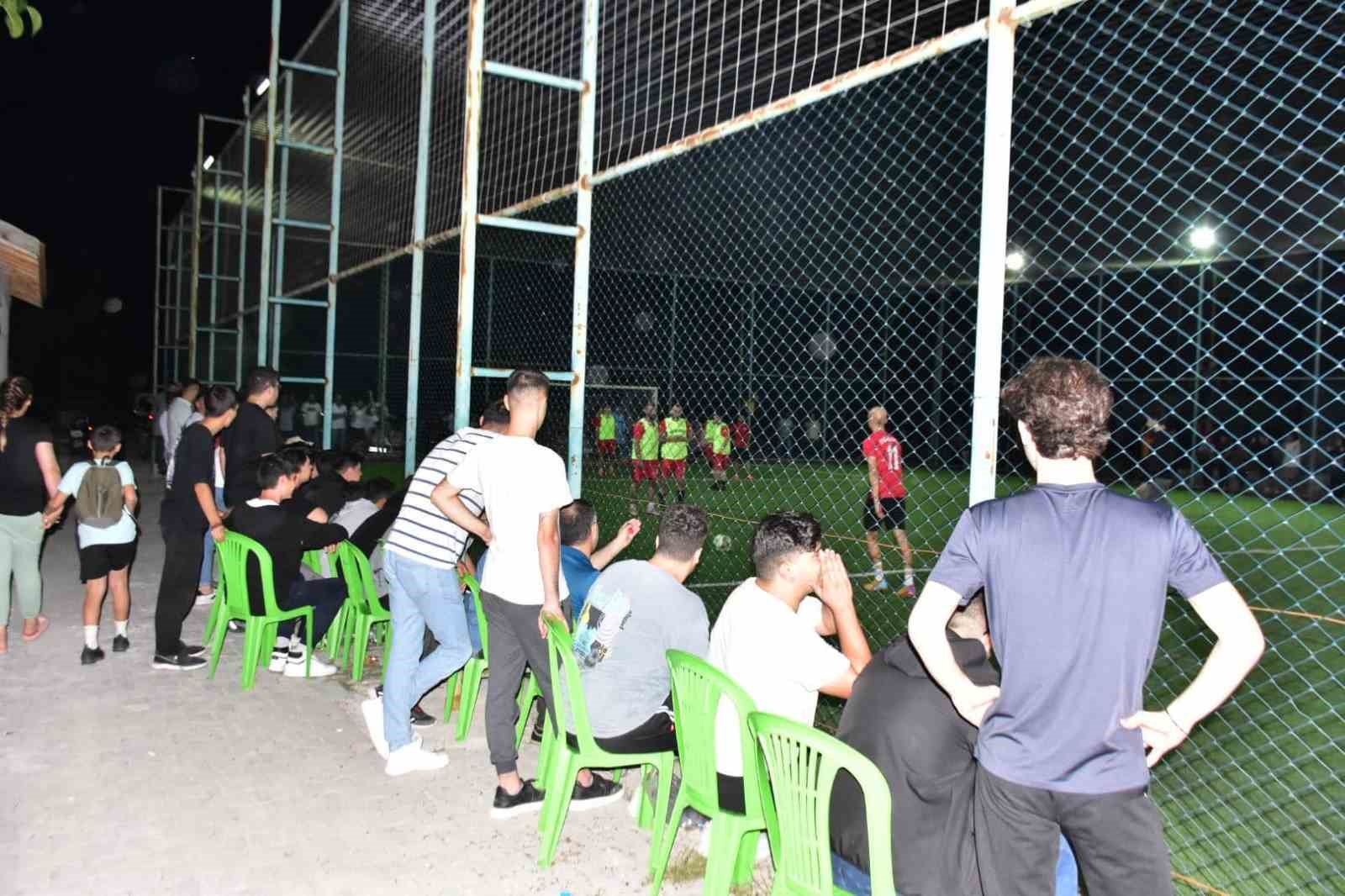 İnönü’de halı saha turnuvası tüm heyecanıyla devam ediyor