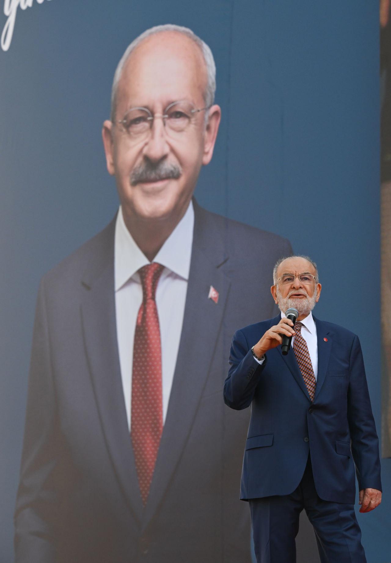 Karamollaoğlu'nun 'acemilik' itirafı kendine döndü!Mitingde Kılıçdaroğlu'ndan çok konuşmuş