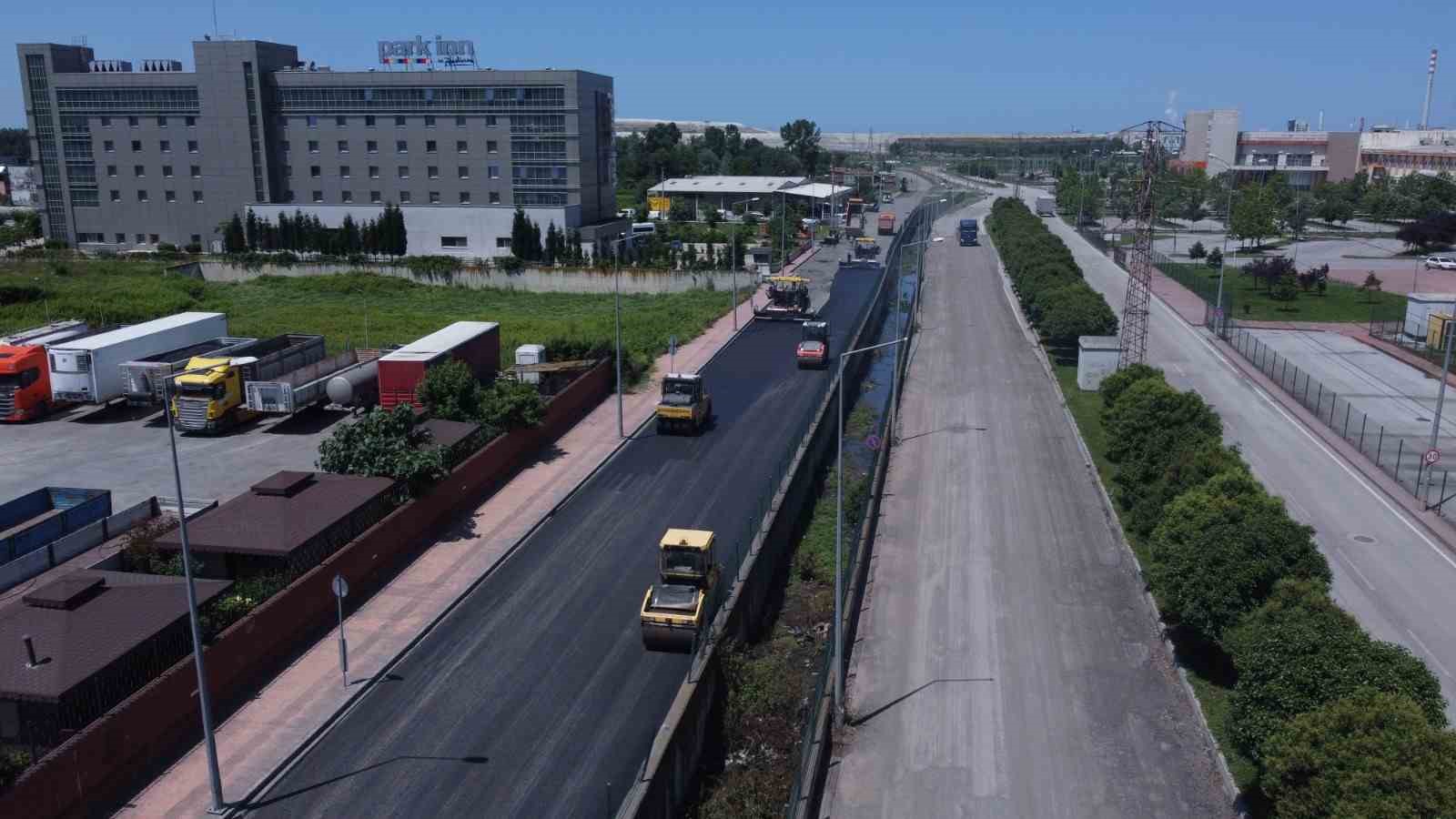 4,5 yılda 3 bin 810 kilometre yol, 1,277 kilometre yol genişletme çalışması