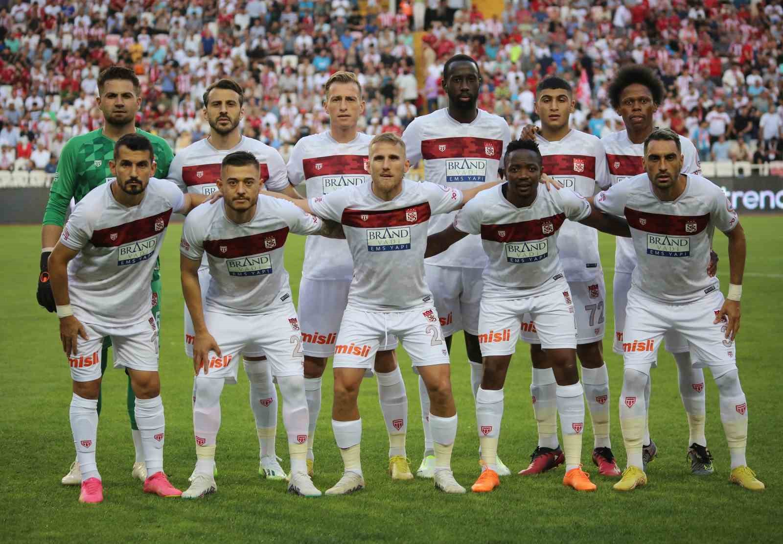 En fazla yerli futbolcu Sivasspor’da sahaya çıktı