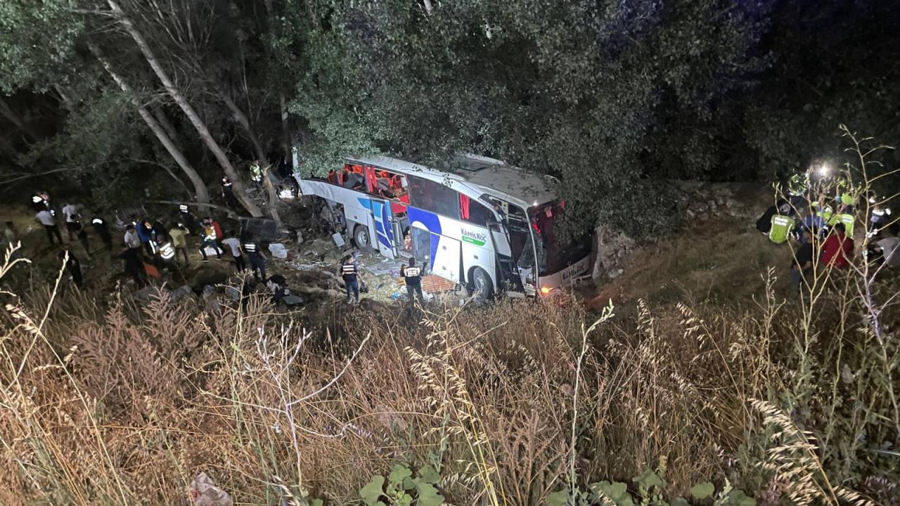 Son dakika: Yozgat'ta otobüs faciası: 12 ölü, 19 yaralı