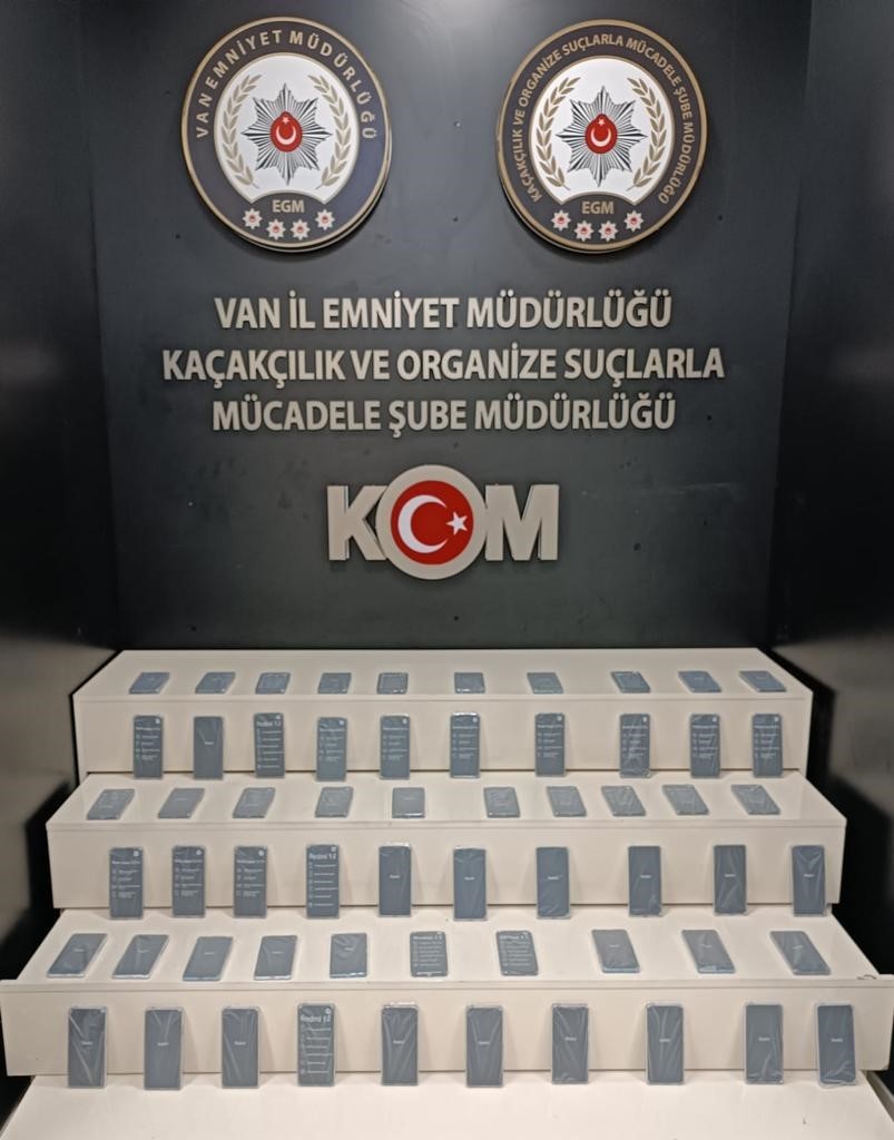 Van’da gümrük kaçağı malzemeler ele geçirildi