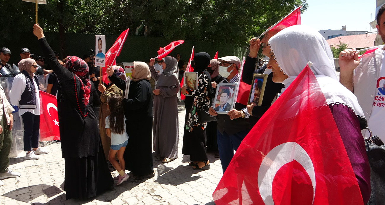 Evlat nöbetindeki Nazlı Sancar, “Yaz kış bu mücadelemiz devam edecek”