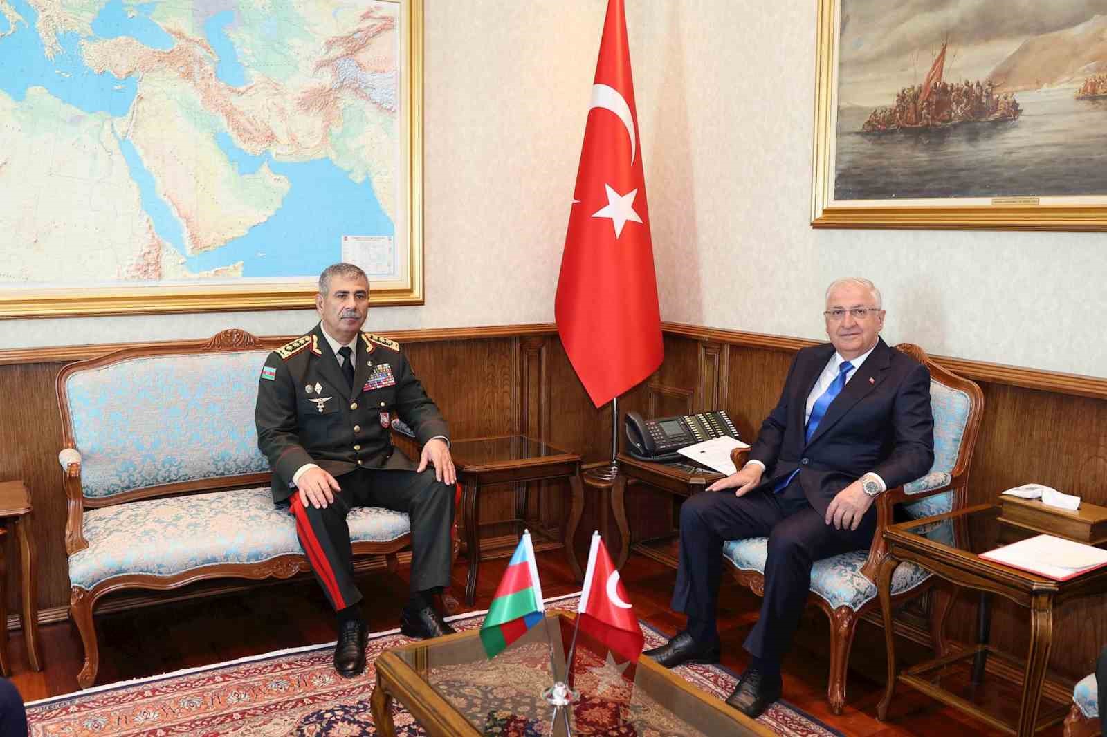 Bakan Güler, Azerbaycanlı mevkidaşı ile bir araya geldi
