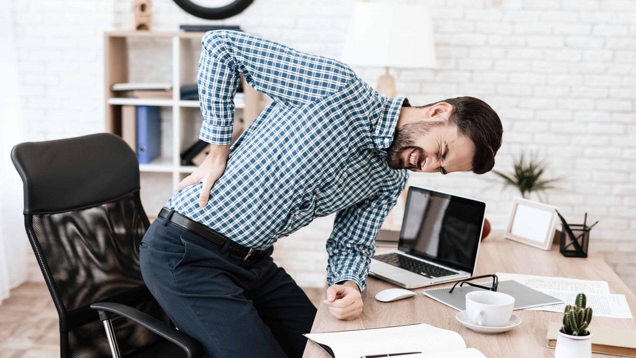 Eklem ve iskelet ağrıları ofis çalışanlarında görülüyor: Eklem ağrılarına ne iyi gelir?