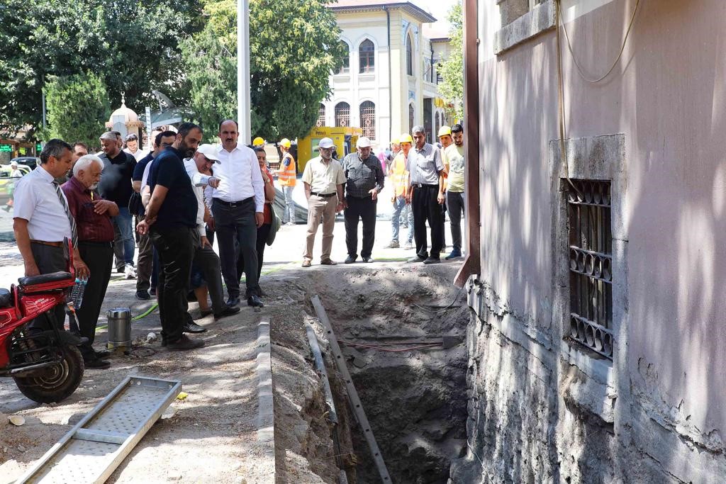 Vali Özkan ve Başkan Altay, Tarihi Valilik Binası restorasyon çalışmalarını yerinde inceledi