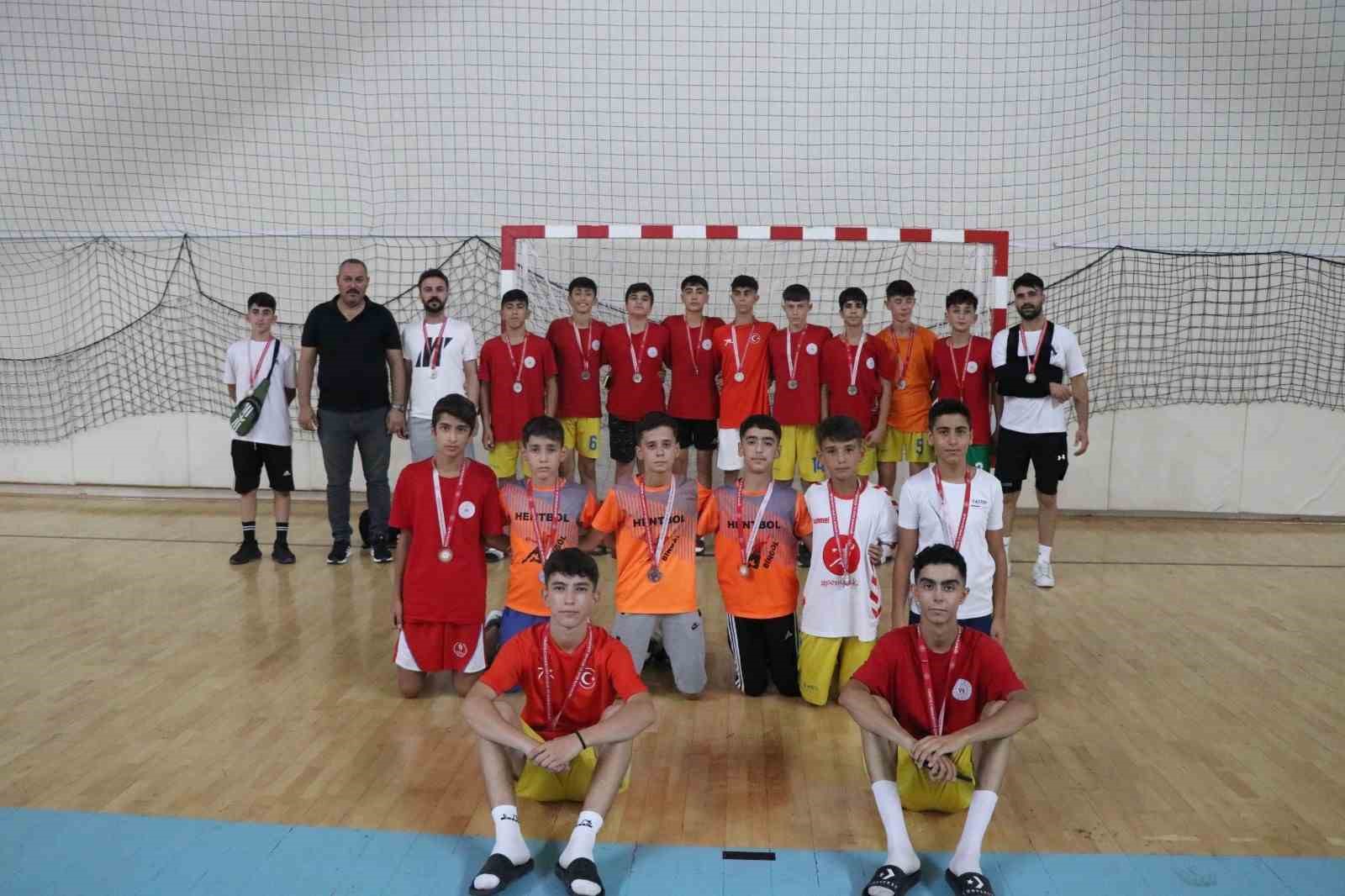 Erzincan’da ANALİG Hentbol Yarı Final müsabakaları sonuçlandı