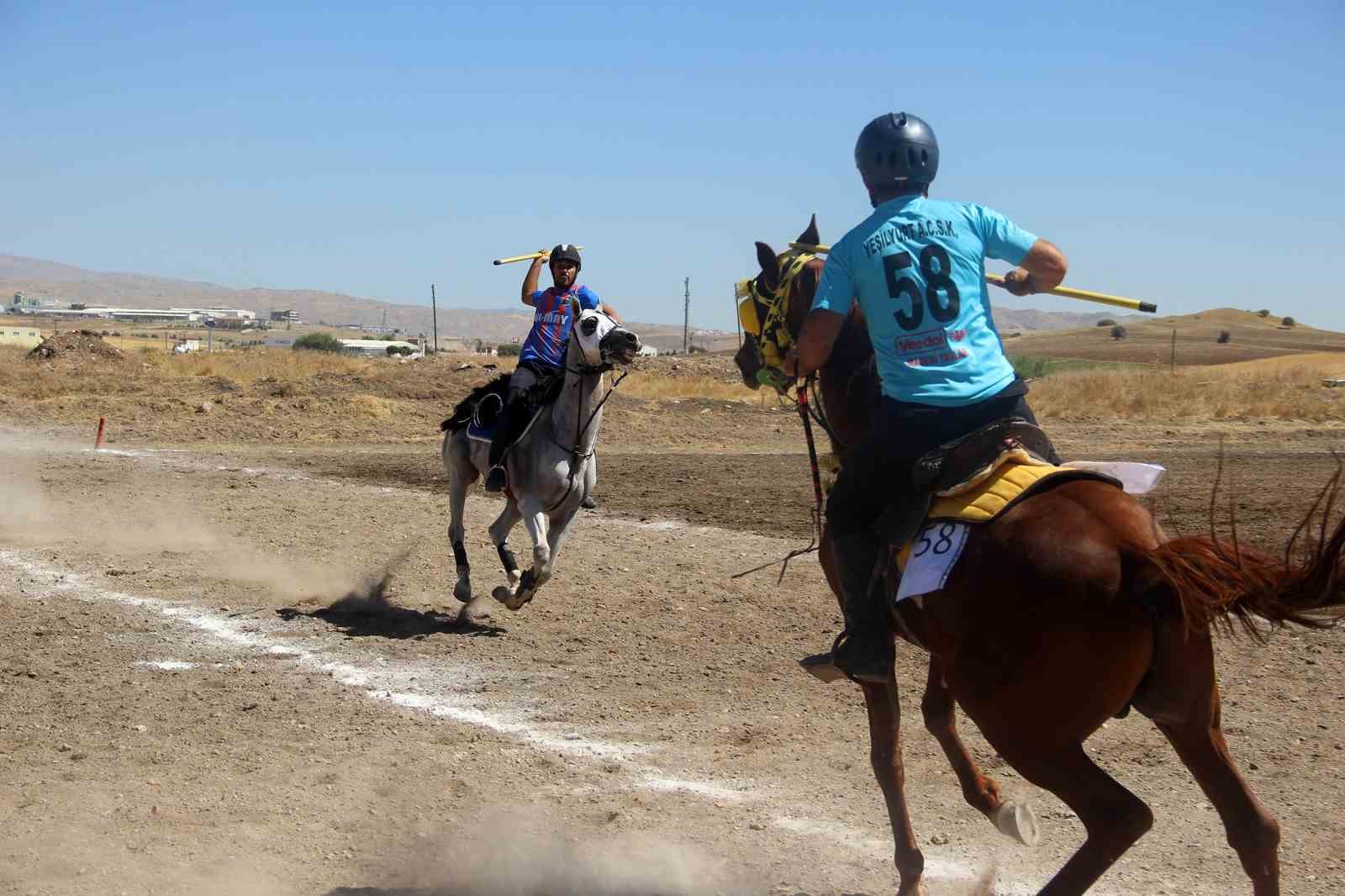 Sivas’ta ata sporu cirit heyecanı