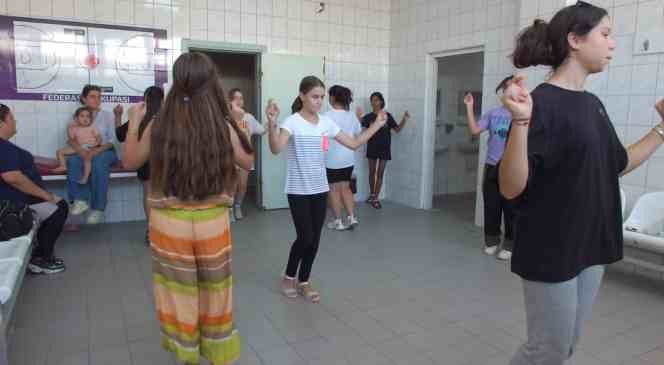 Balıkesir’de yaz spor okullarına 2 bin çocuk katılıyor