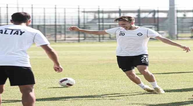 Altay, Afyon kampını tamamladı