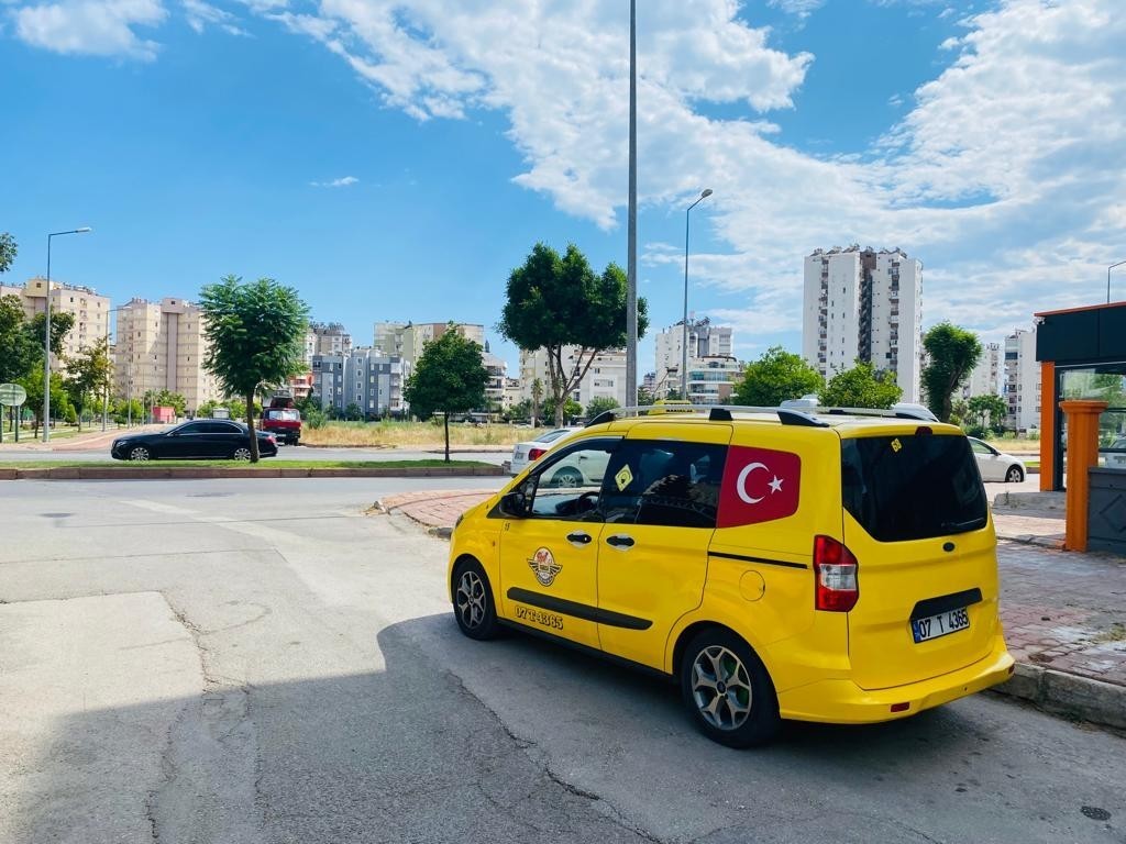 Antalya’da taksimetre açılış 20 TL, indi bindi ise 60 TL oldu