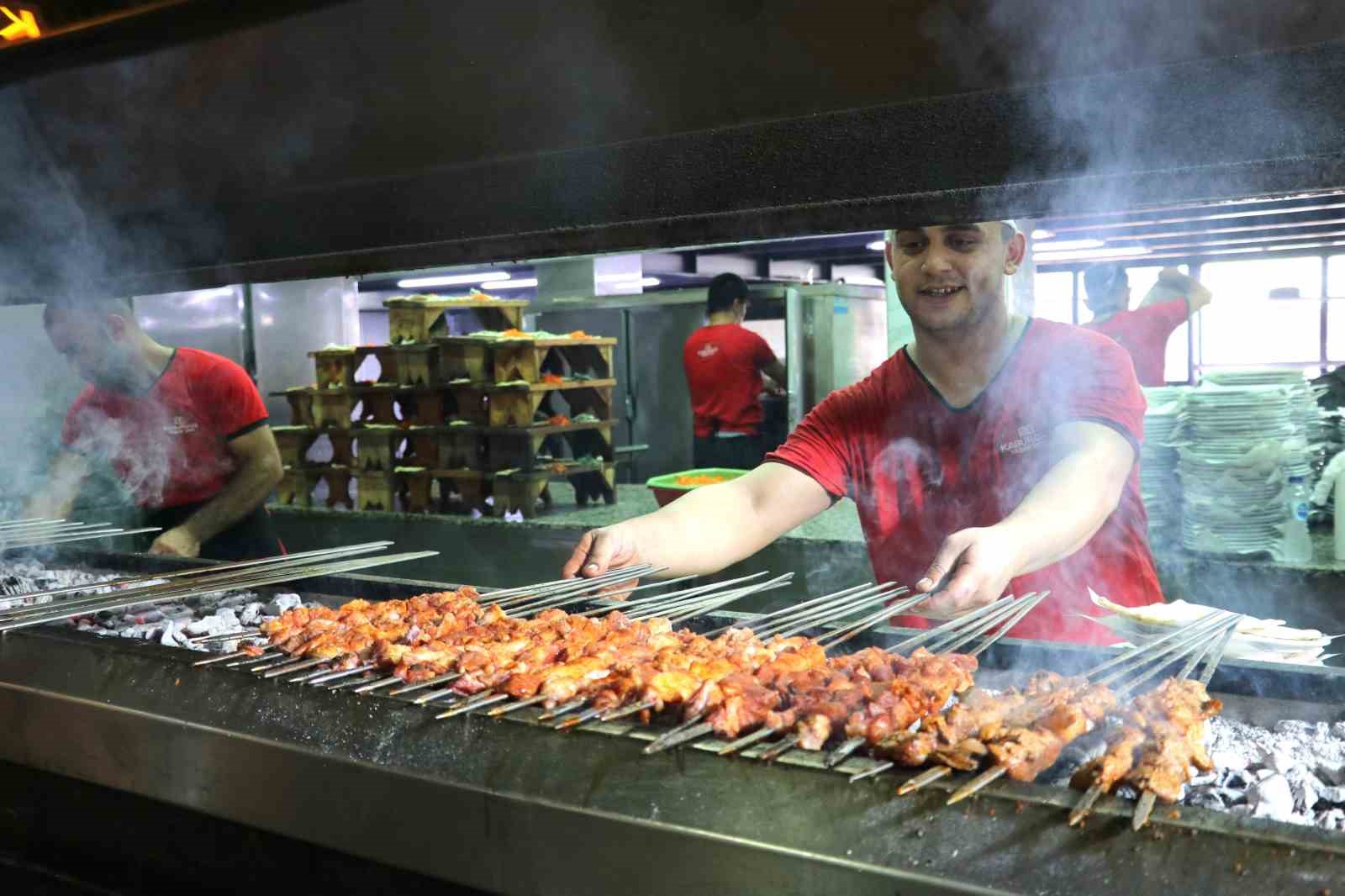 Adana’da festivalde 3 günde rekor et tüketimi bekleniyor