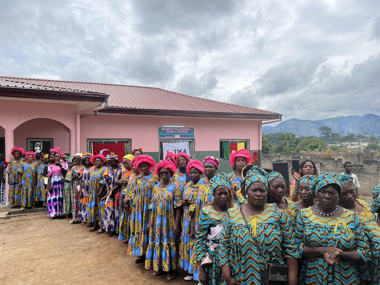 TİKA, Kamerun'da El Sanatları Merkezi ve Kadın Evi inşa etti