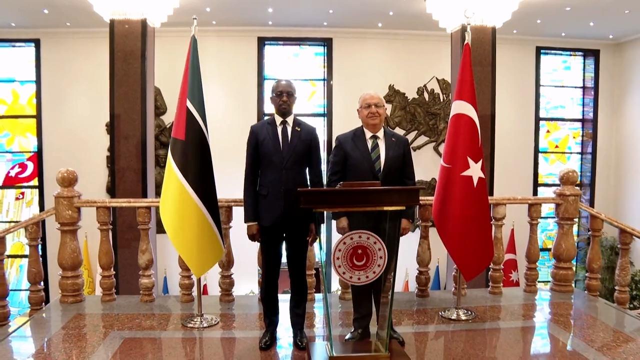 Milli Savunma Bakanı Güler, Mozambikli mevkidaşı Chume ile görüştü