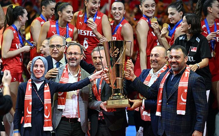 Kadın Voleybol Milli Takımının şampiyonluğu ve 'Sportwashing'