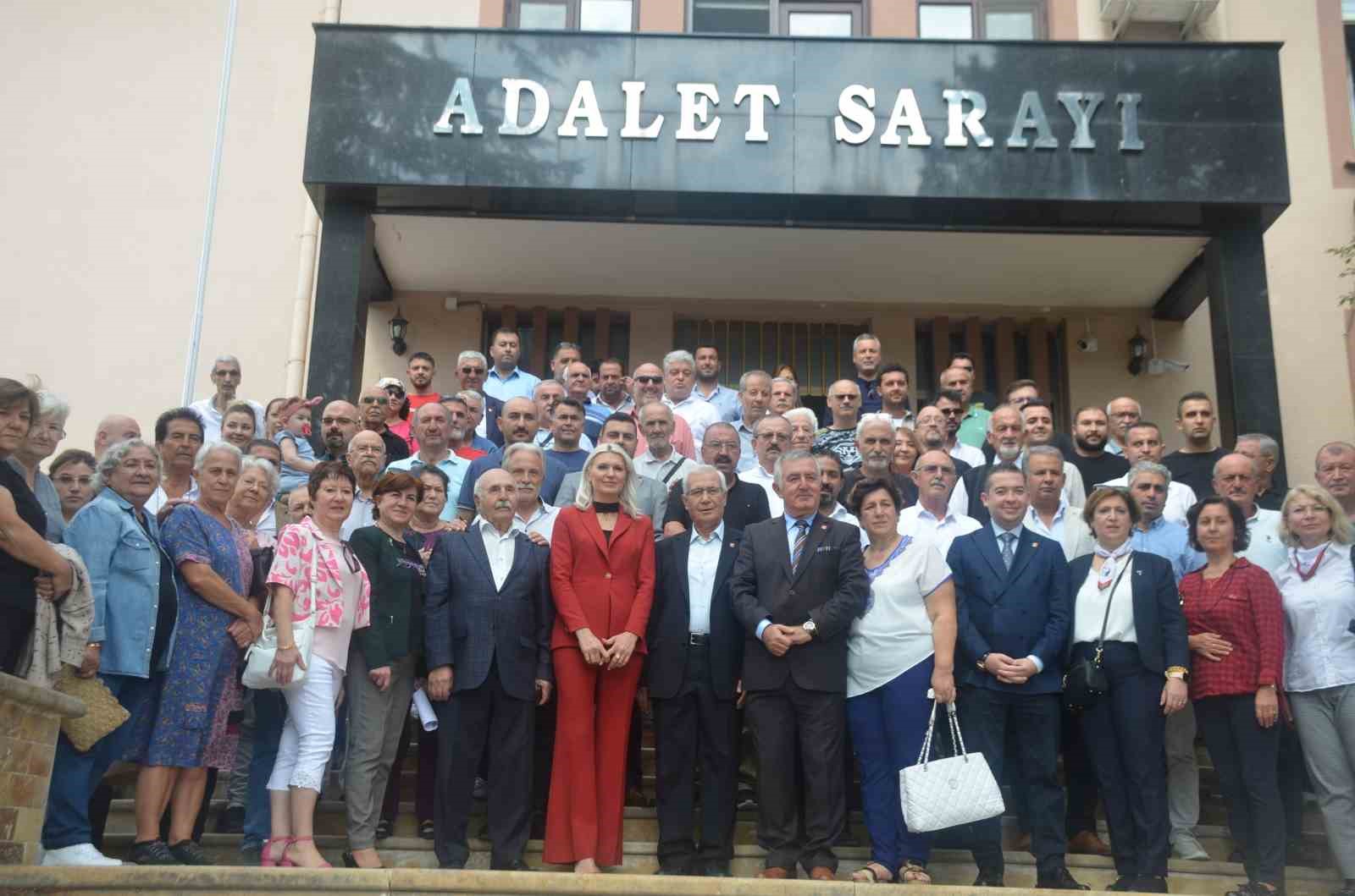 Ali Özdemir mazbatasını aldı