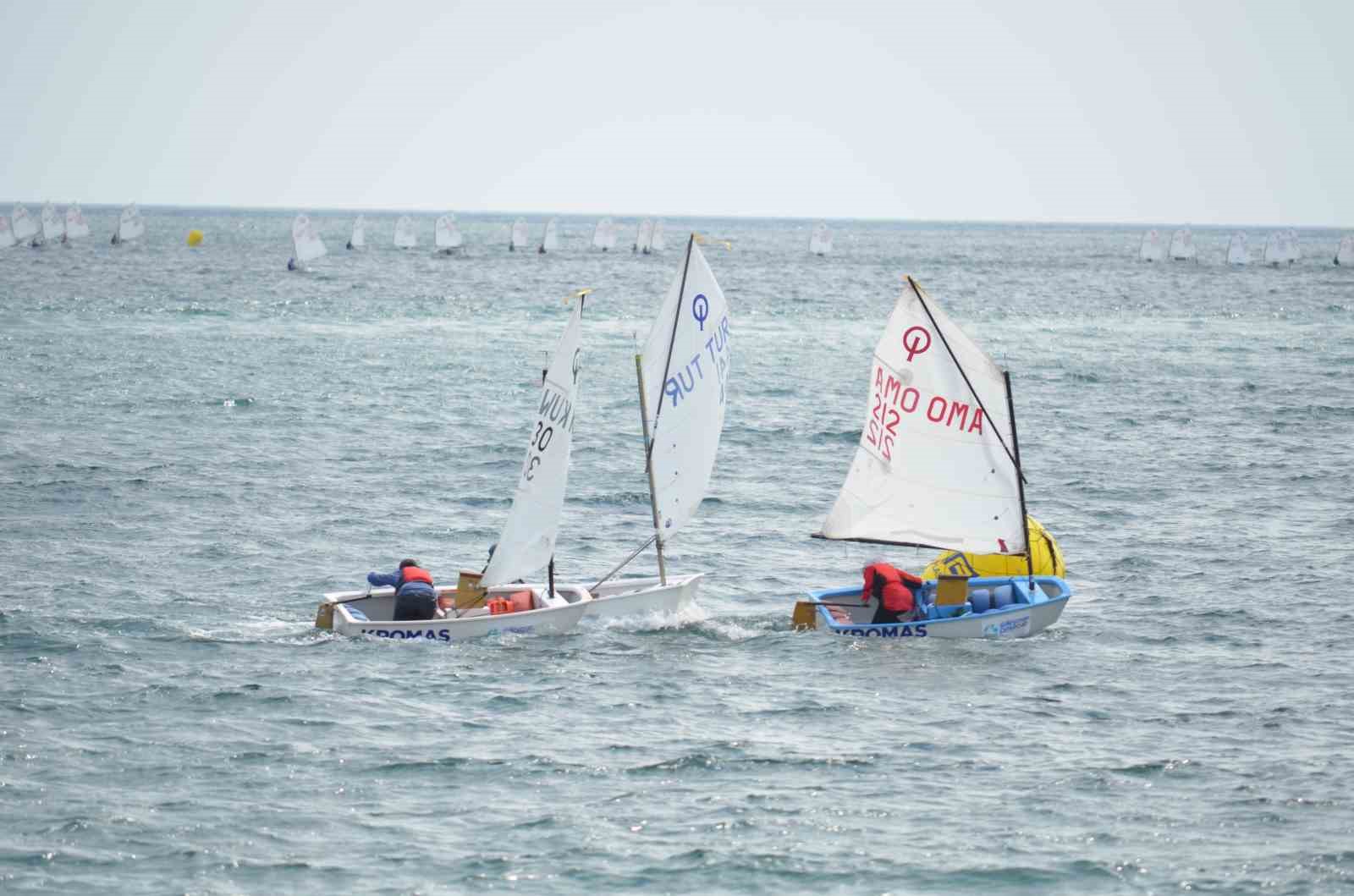 Marmara Denizi’nde 5 ülkenin katılımıyla yelken yarışları başladı