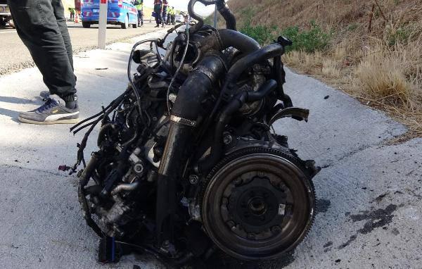 Balıkesir'de 3 otomobilin karıştığı kaza: 2 ölü, 7 yaralı