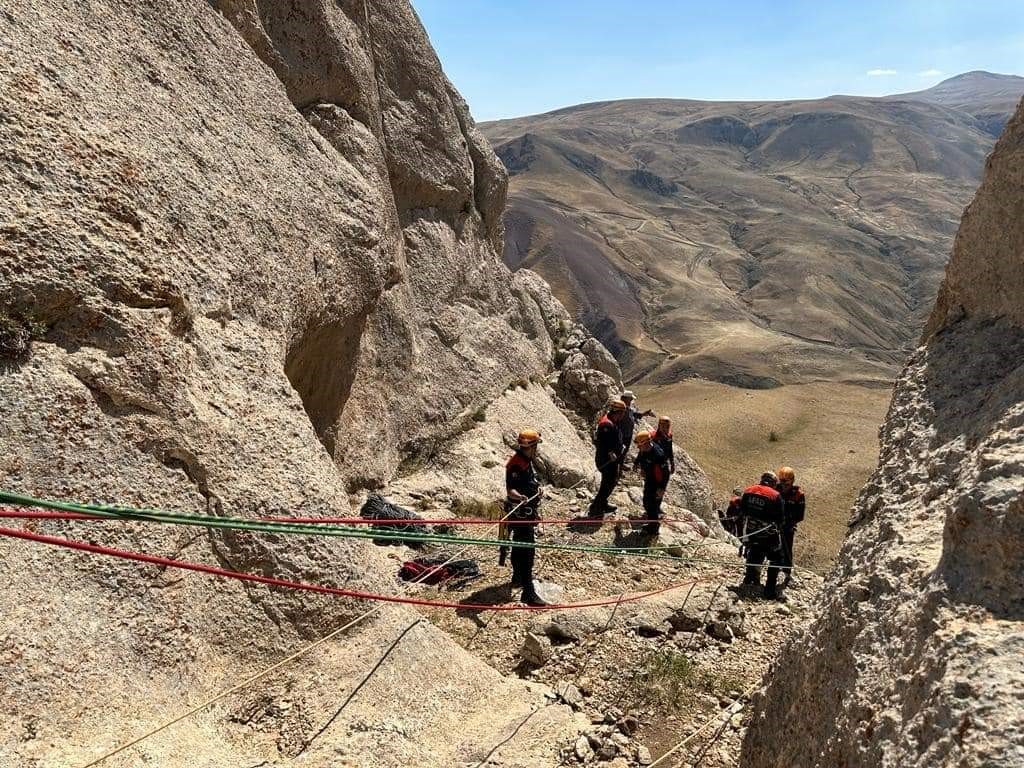 Van’da keçi kurtarma operasyonu