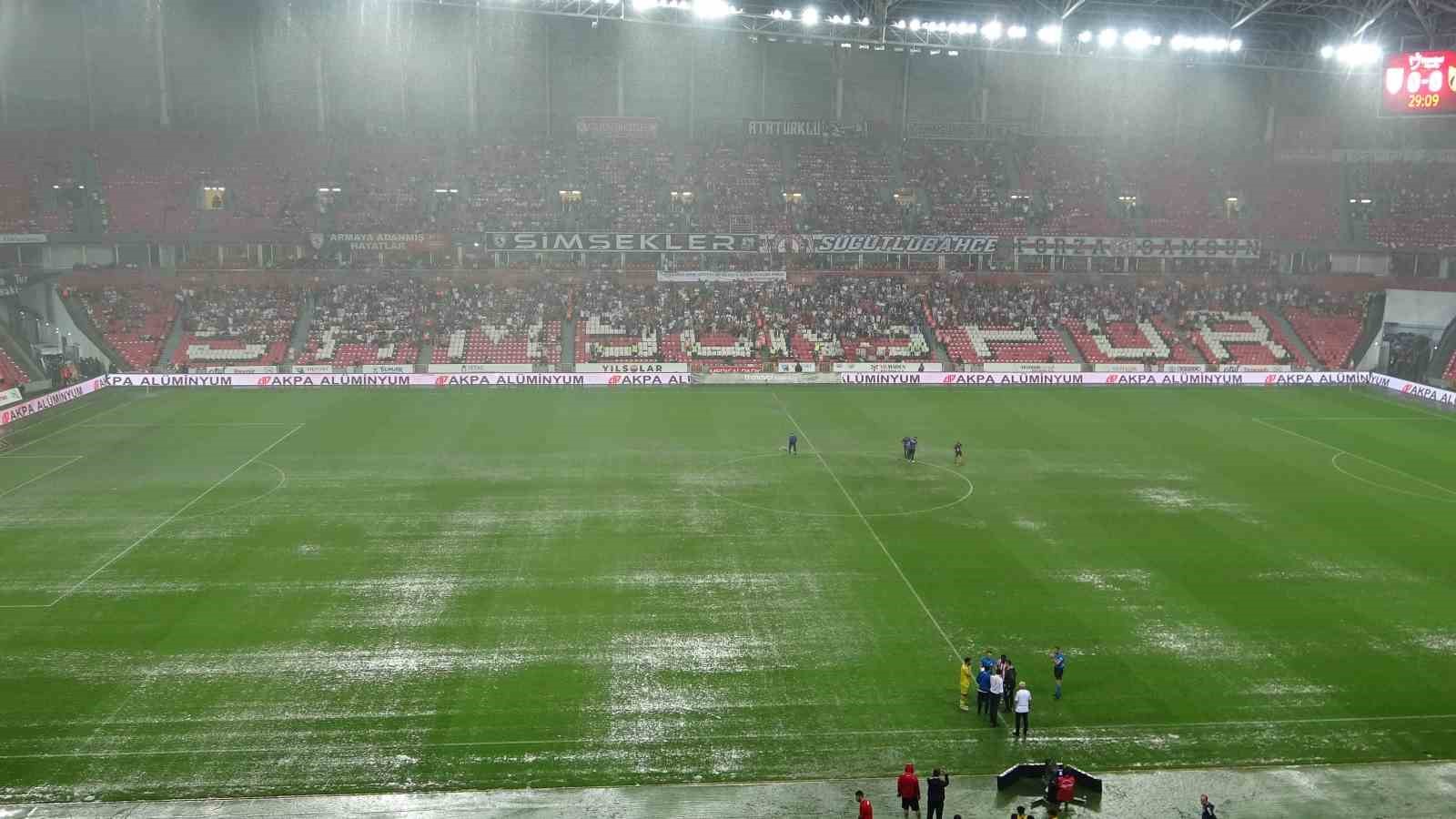 Yağış nedeniyle ertelenen Samsunspor-İstanbulspor maçının tarihi açıklandı