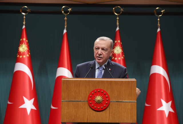 Son Dakika: Cumhurbaşkanı Erdoğan'dan gençlere telefon müjdesi: Bir sonraki toplantımızda açıklayacağız