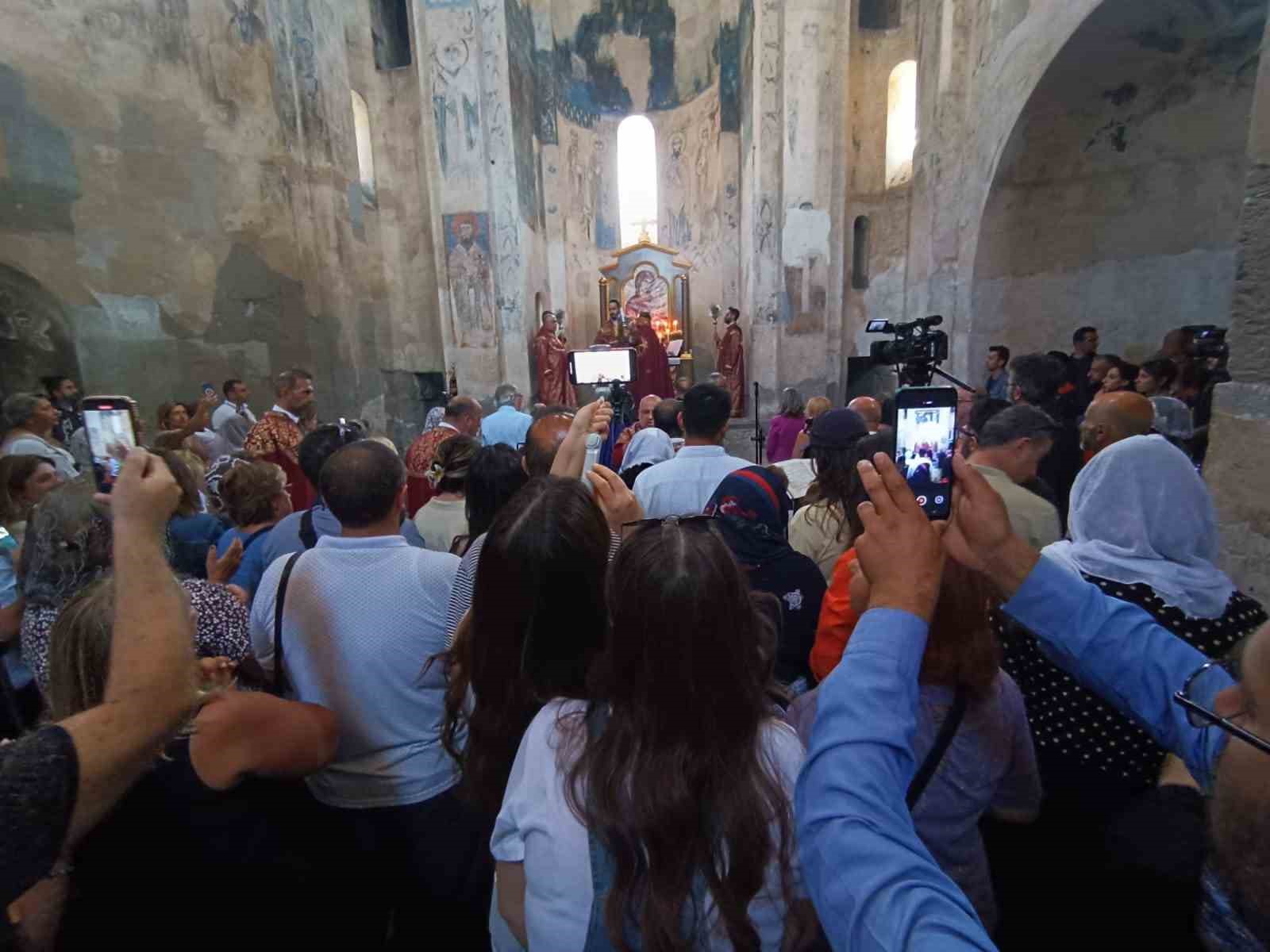 Akdamar Adası’ndaki 11. Ermeni ayini sona erdi