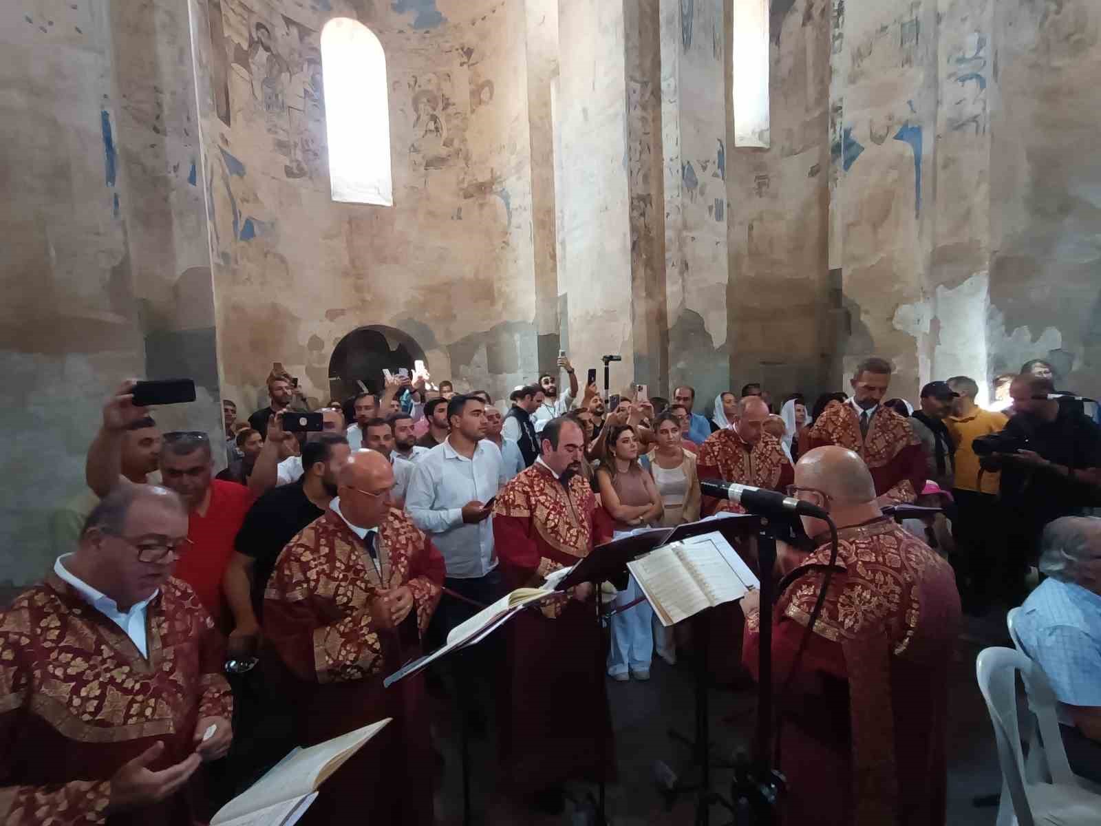 Akdamar Adası’ndaki 11. Ermeni ayini sona erdi