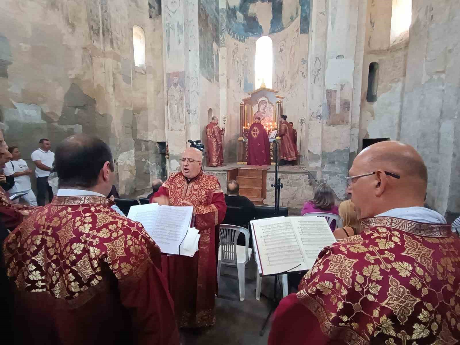 Akdamar Adası’ndaki 11. Ermeni ayini sona erdi