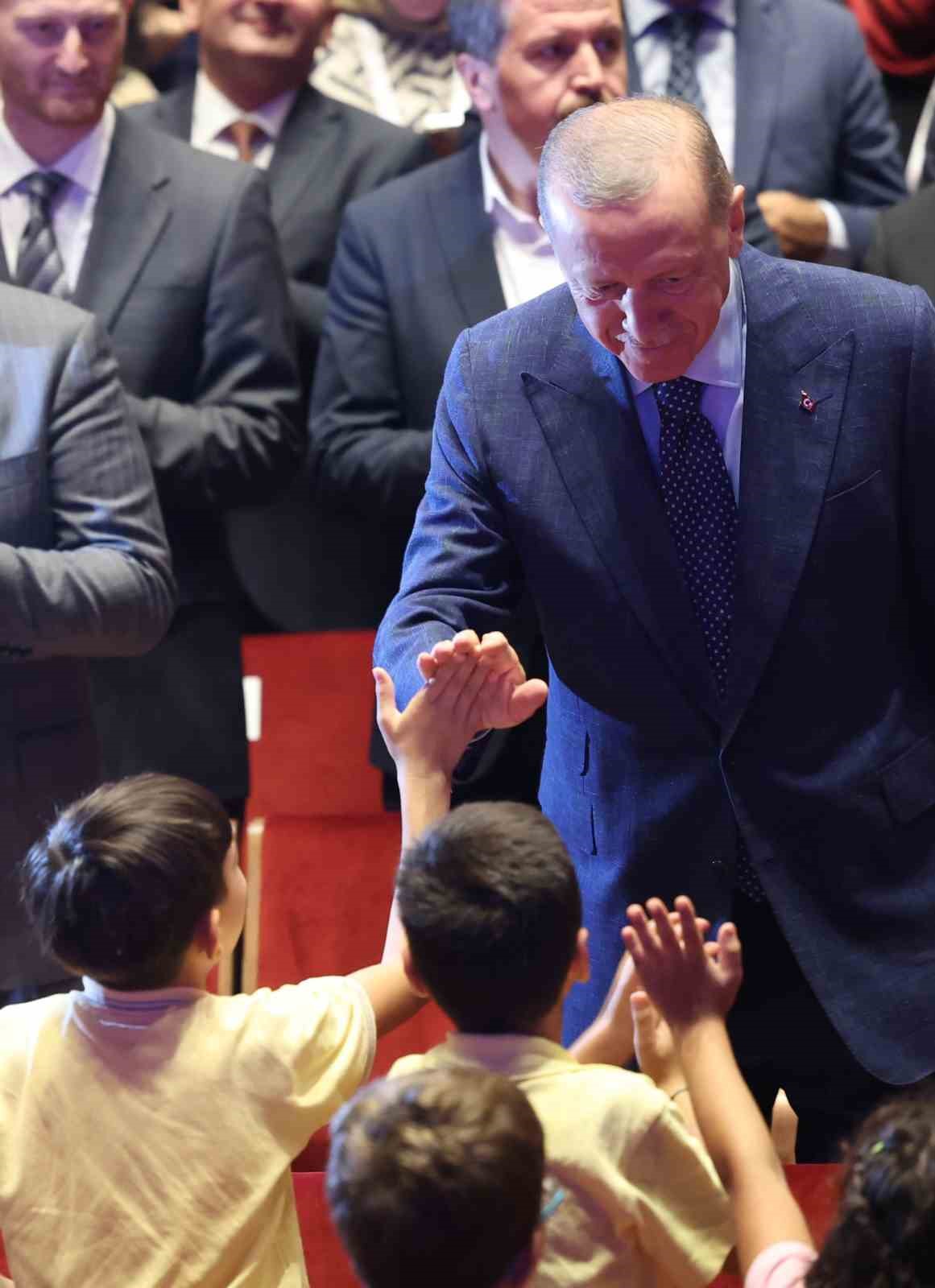 Cumhurbaşkanı Erdoğan’dan öğretmenlere müjde